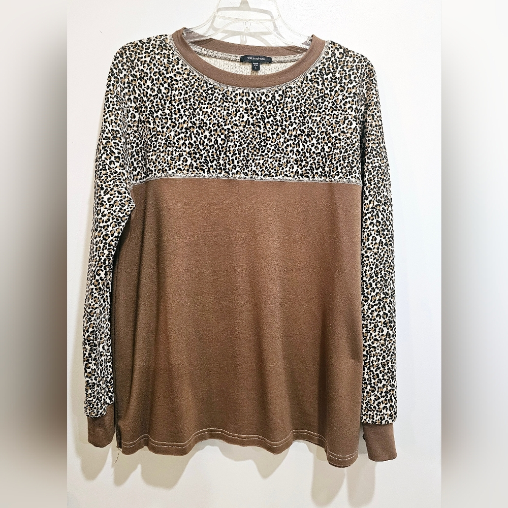 Brown and Leopard Print Long Sleeve Ladies Top Sz LG Comfortable & Relaxed